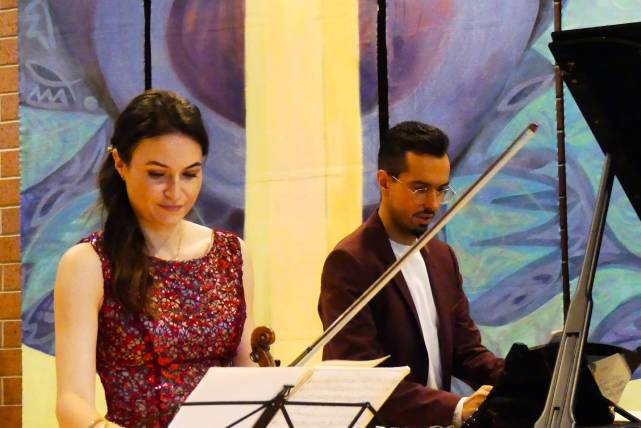 Heidi Schmid (Violine) und Joseph-Maurice Weder (Klavier)