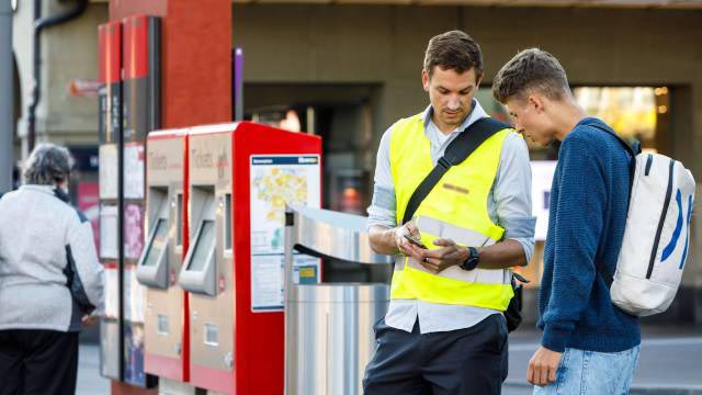 Behörden, Unternehmen und weitere Organisationen erarbeiten Massnahmen für mehr Sicherheit im öffentlichen Verkehr. Foto:  © Bild: Alliance Swiss Pass ASP