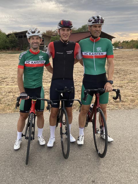 Das Podium (von links): Marcel Herzog (2.), Lars Emmenegger (1.), René Emmenegger (3.). Foto: zVg