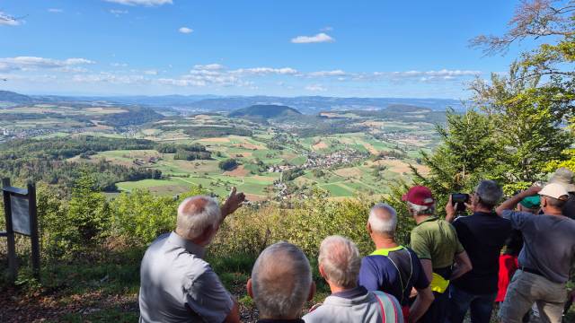 Bei der Herbstwanderung wurden die Teilnehmer mit schönen Ausblicken belohnt.