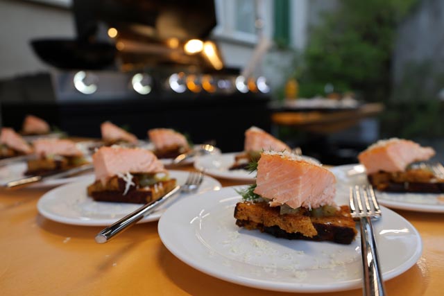Liebi + Schmid AG feierte Eröffnung der Miele-Dreams-Ausstellung mit feinsten Grilladen. Foto: zVg