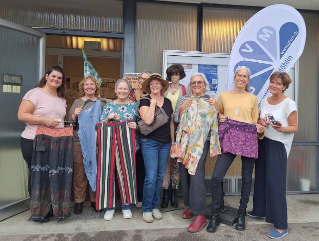 Das Team der Frauenkleider-Tauschparty 2026